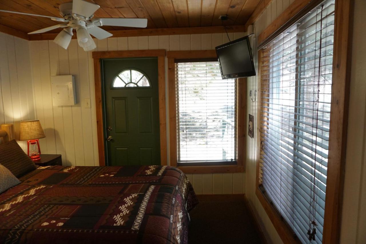 Shaver Lake Village Hotel Eksteriør billede