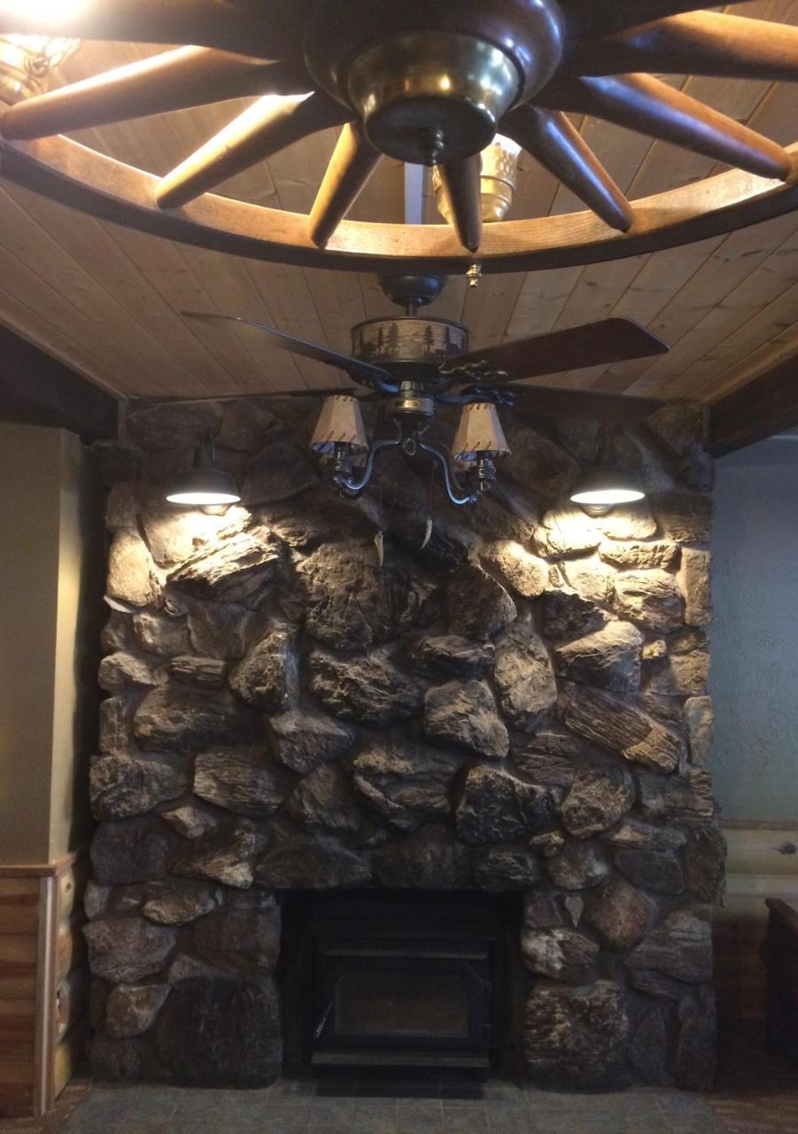 Shaver Lake Village Hotel Eksteriør billede